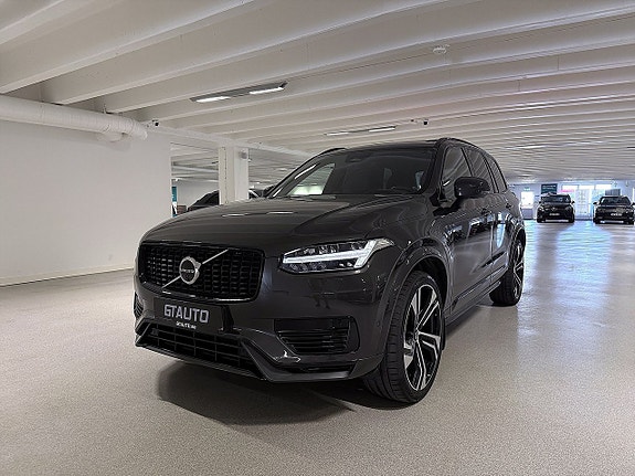 Volvo XC90 11 of 30
