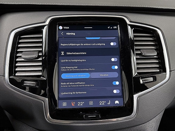 Volvo XC90 25 of 30