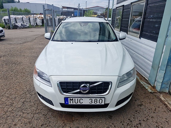 Volvo V70 5 of 5