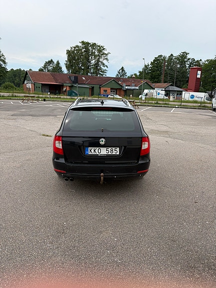 Skoda Superb 4 of 5