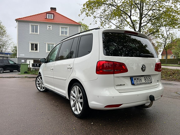 Volkswagen Touran 2 of 13