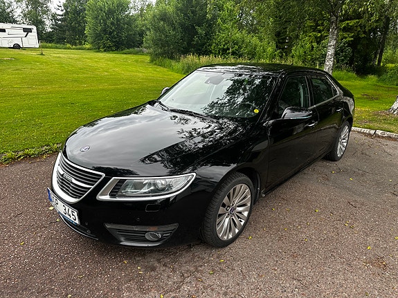 Saab 9-5 2 of 5