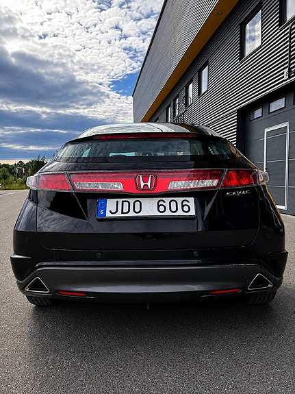 Honda Civic 4 of 5