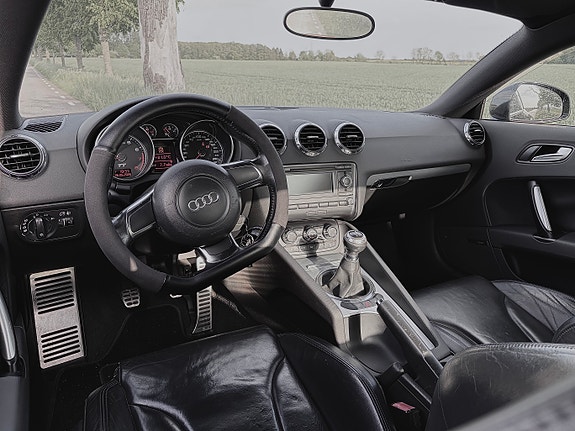 Audi TT 3 of 4