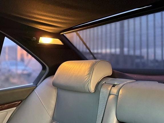 BMW 740i 8 of 10