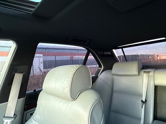 BMW 740i 6 of 8