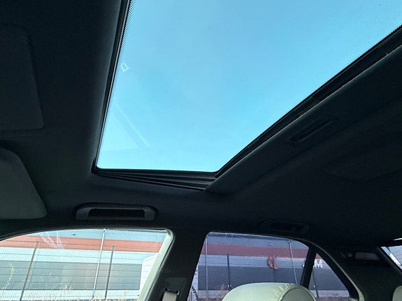 BMW 740i 8 of 8