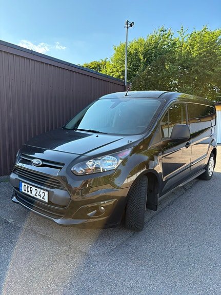 Ford Transit Connect 3 of 5