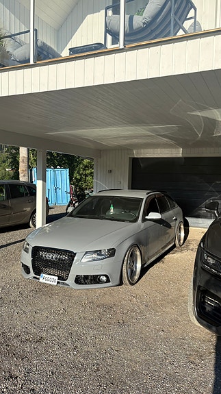Audi A4 3 of 8