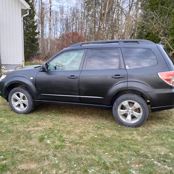 Subaru Forester 3 of 5
