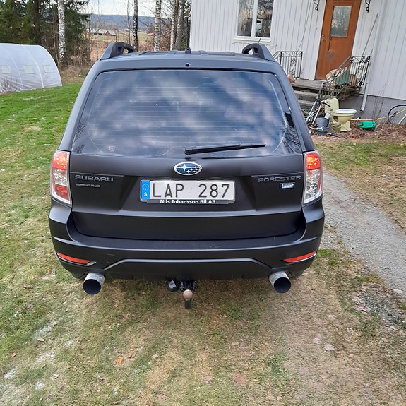 Subaru Forester 2 of 5