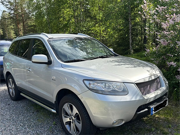 Hyundai Santa Fe 2 of 2