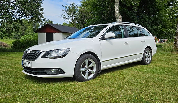 Skoda Superb 3 of 5