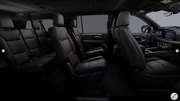 Chevrolet Suburban 5 of 5