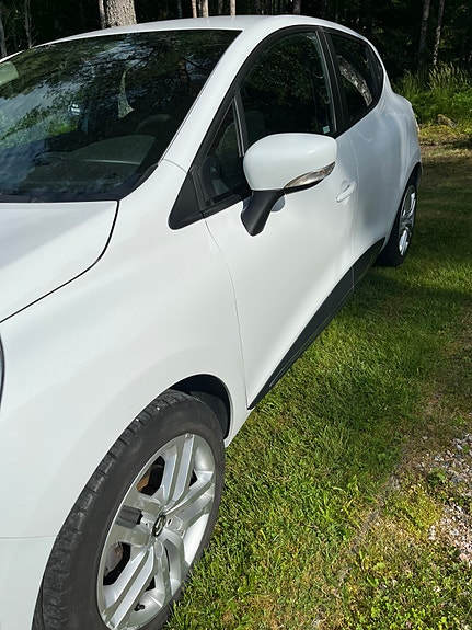 Renault Clio 8 of 24