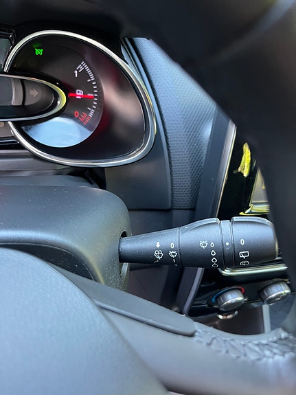 Renault Clio 21 of 24