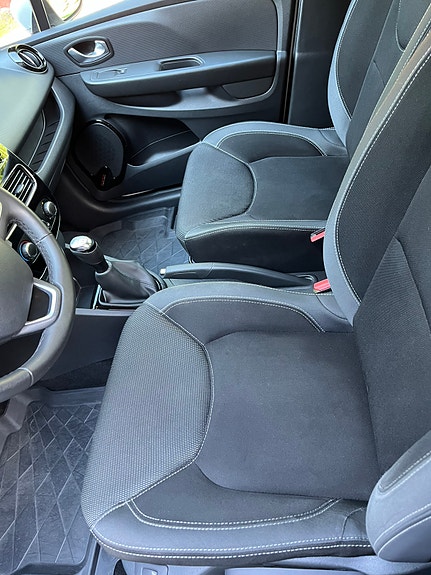 Renault Clio 13 of 24