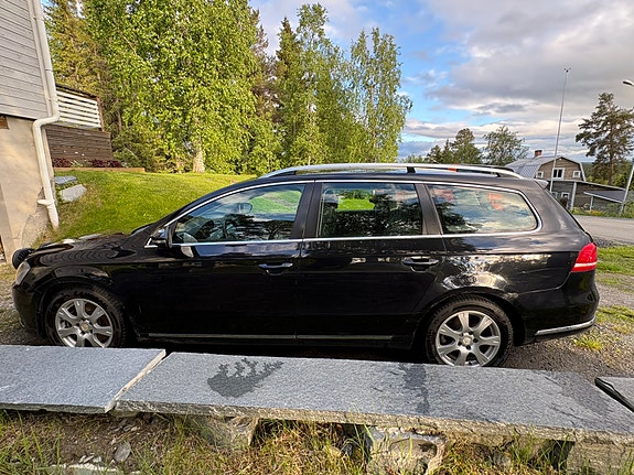 Volkswagen Passat 3 of 5