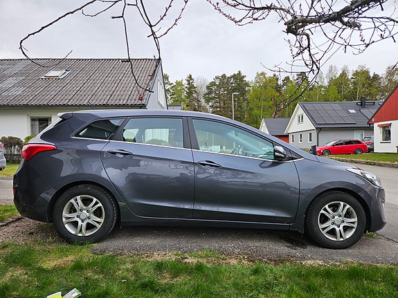 Hyundai i30 4 of 5