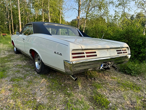 Pontiac GTO 4 of 5
