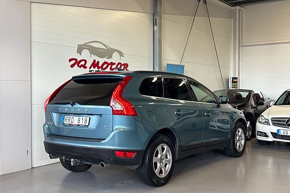 Volvo XC60 8 of 24