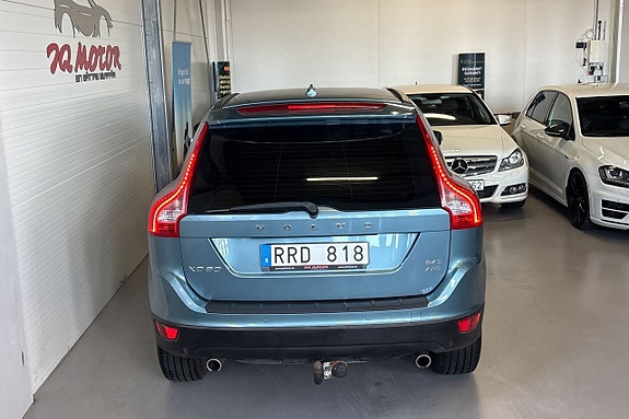 Volvo XC60 10 of 24
