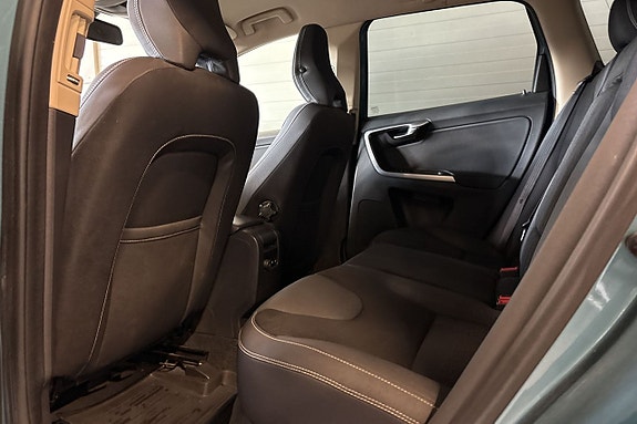 Volvo XC60 12 of 24
