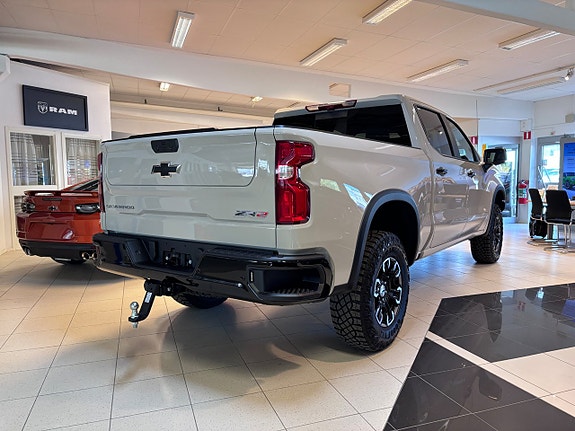 Chevrolet Silverado 1500 4 of 5
