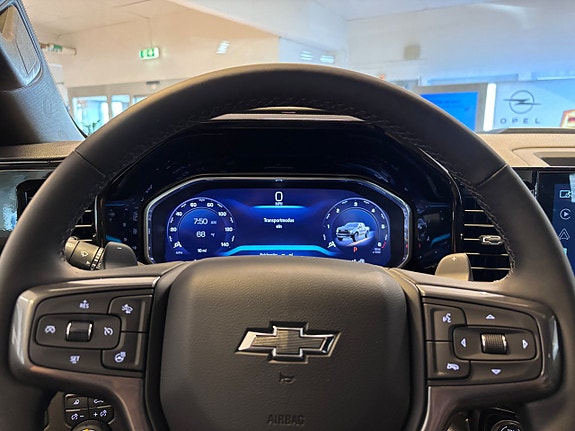 Chevrolet Silverado 1500 13 of 17