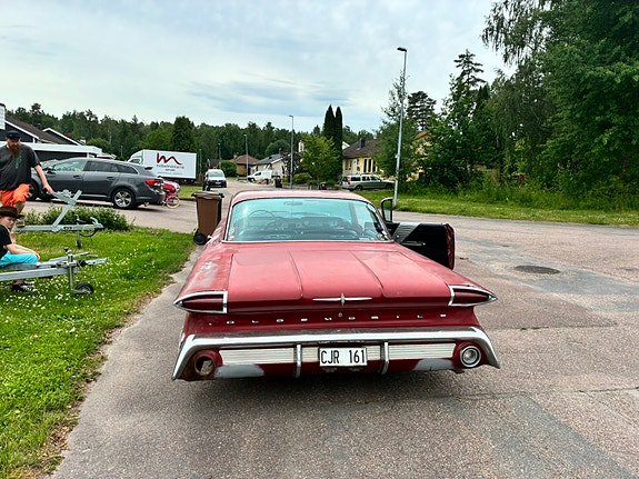 Oldsmobile Dynamic 88 3 of 5