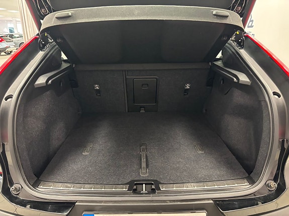 Volvo C40 20 of 24