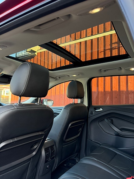 Ford Kuga 2 of 5