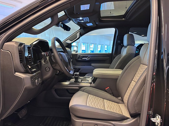 Chevrolet Silverado 1500 7 of 21