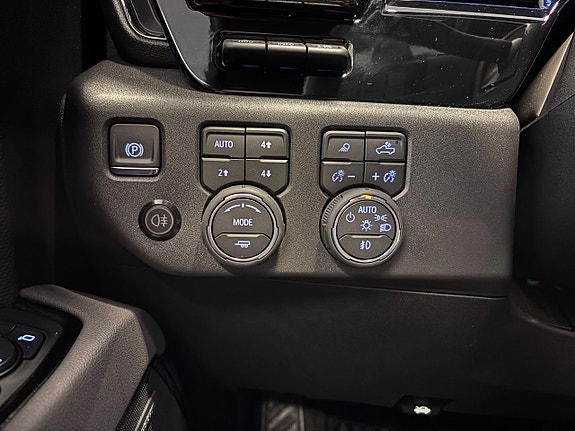 Chevrolet Silverado 1500 18 of 21