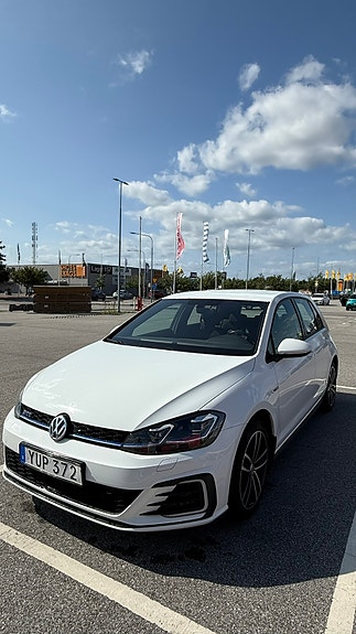 Volkswagen Golf VII 2 of 8