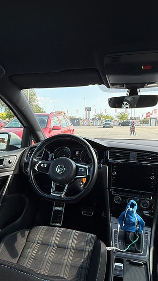Volkswagen Golf VII 6 of 8