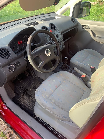 Volkswagen Caddy 2 of 5