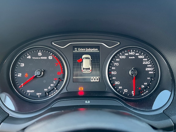 Audi Q2 8 of 16