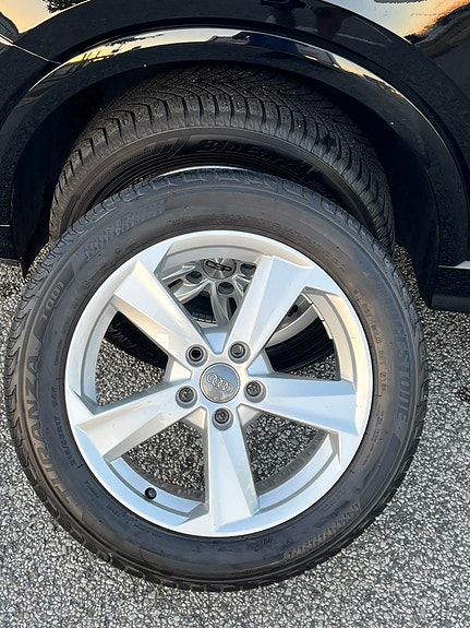 Audi Q2 2 of 5