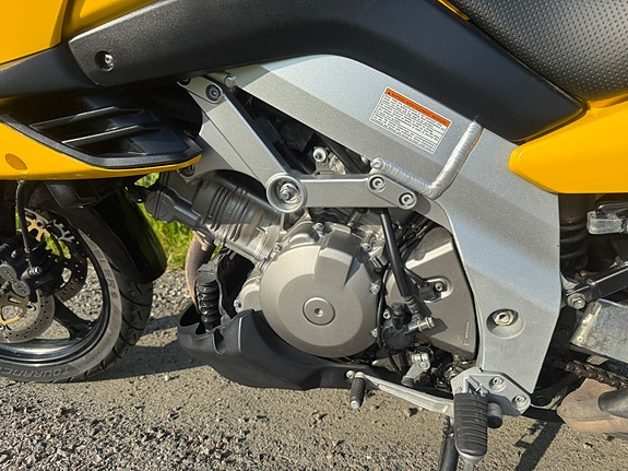 Suzuki DL1000 V-Strom 4 of 5