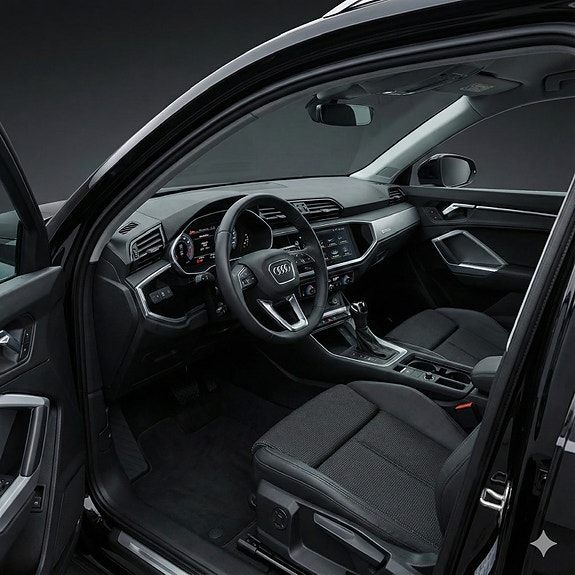 Audi Q3 4 of 5