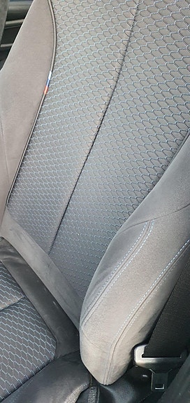 BMW 118d 9 of 11