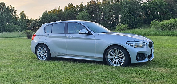 BMW 118d 2 of 5