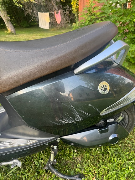 Vespa Vässla 1 Vandelay Gray, 45 km/h 135 mil 5 of 5