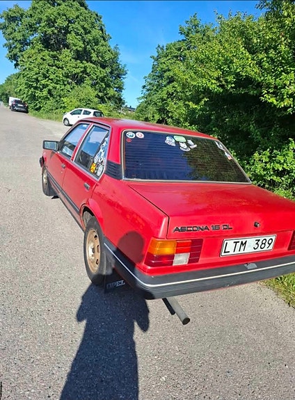 Opel Ascona 1982 photo 2