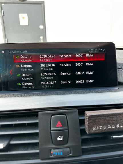 BMW 330e 14 of 23