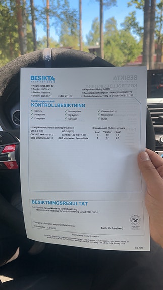 BMW 330e 12 of 23