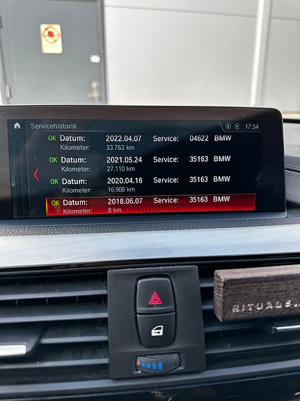 BMW 330e 13 of 23