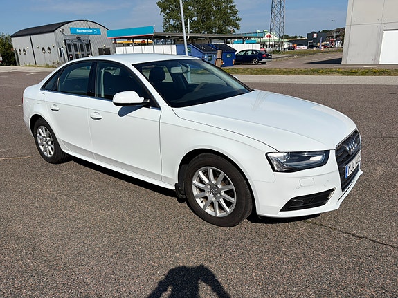 Audi A4 4 of 5