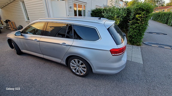 Volkswagen Passat 2 of 4